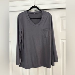 Basic grey long sleeve pocket tee